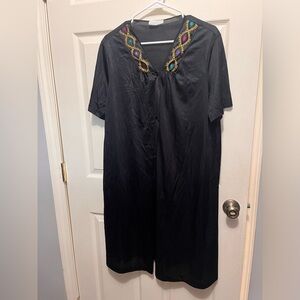 VINTAGE Vassarette dressing gown, size XL, black with embroidered collar